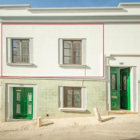 A45 - Oliveira Historic Апартаменты *